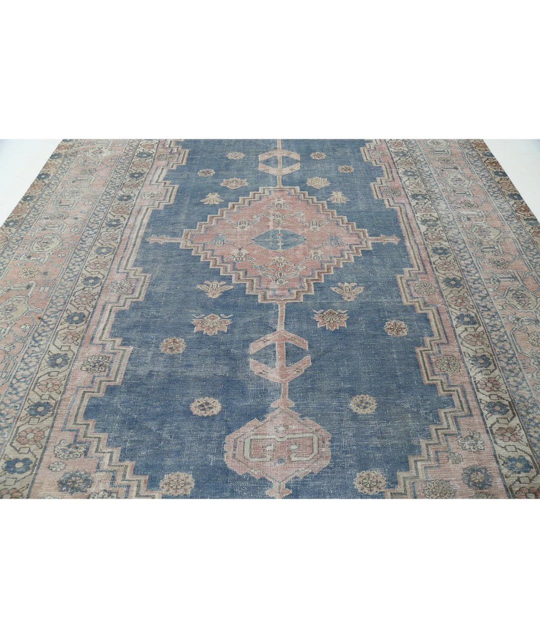 Persian Heriz Bakshiash Rug 9' 6" x 14' 0" Hand-Knotted | No. AT40922