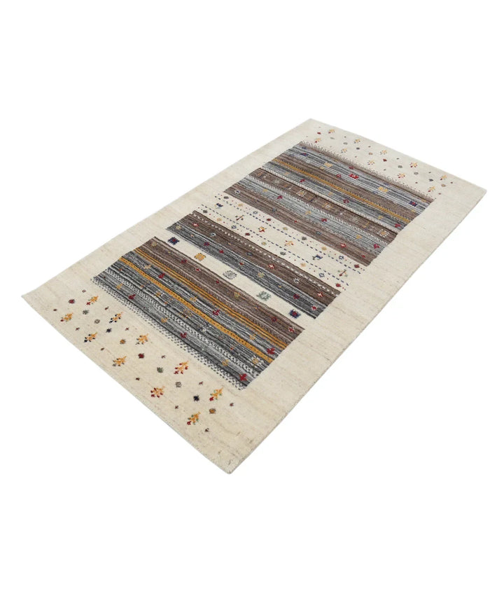 Ivory Indian Oriental Rug 3' 0" x 5' 3" Hand-Knotted | No. AT411409