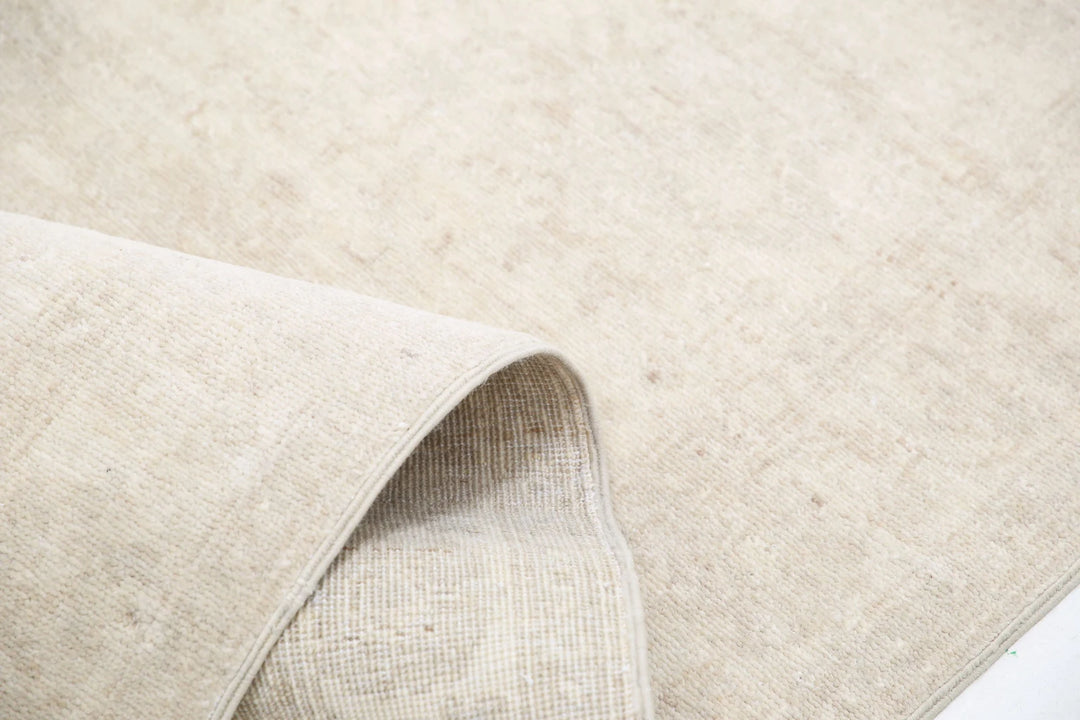 Ivory Afghan Serenity Rug 2' 6" x 9' 5" Hand-Knotted | No. AT41423