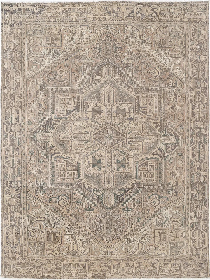 Persian Heriz Rug 9' 4" x 12' 8" Hand-Knotted | No. AT42319