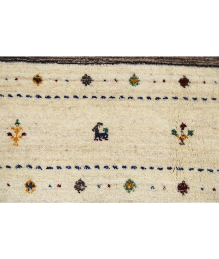 Ivory Indian Oriental Rug 6' 7" x 9' 10" Hand-Knotted | No. AT42684