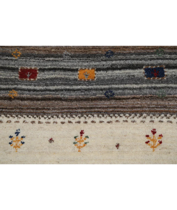 Ivory Indian Lori Rug 4' 0" x 5' 10" Hand-Knotted | No. AT43499