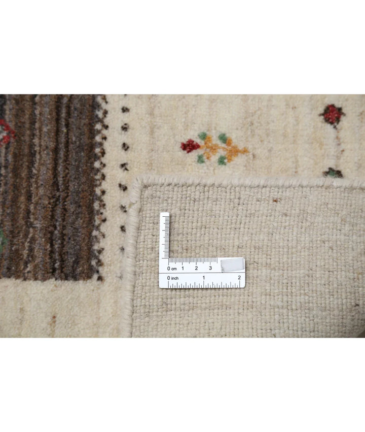 Ivory Indian Oriental Rug 5' 9" x 7' 10" Hand-Knotted | No. AT43531