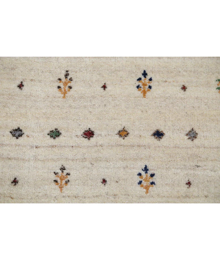 Ivory Indian Oriental Rug 5' 9" x 7' 10" Hand-Knotted | No. AT43531