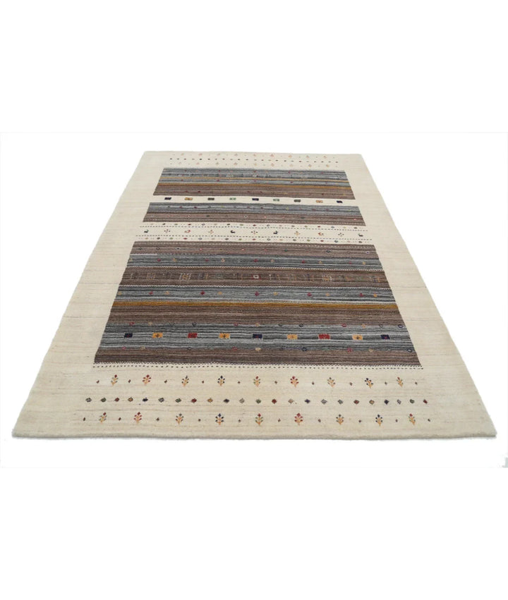 Ivory Indian Oriental Rug 5' 9" x 7' 10" Hand-Knotted | No. AT43531