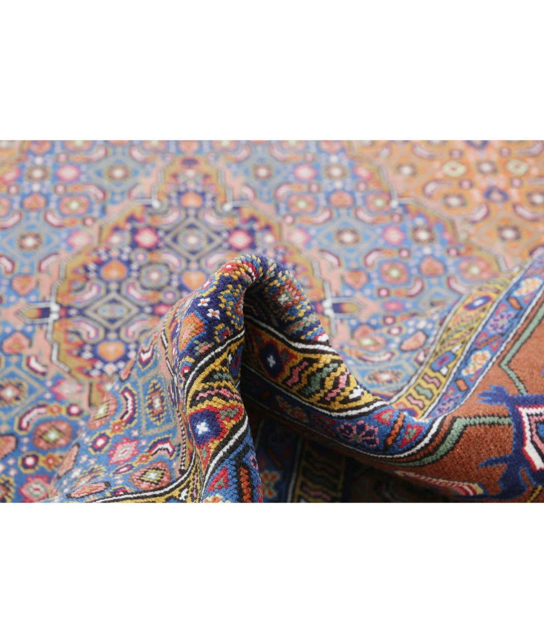 Persian Bijar Rug 6' 8" x 9' 9" Hand-Knotted | No. AT44999