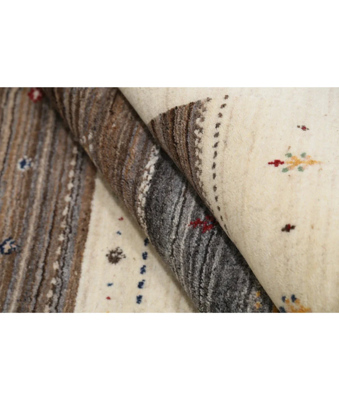 Ivory Indian Lori Rug 6' 5" x 9' 8" Hand-Knotted | No. AT45106