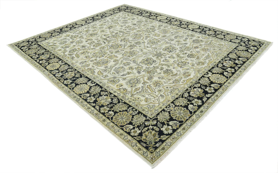 Indian Oriental Rug 7'9" x 9'4" Hand-Knotted | No. AT46815