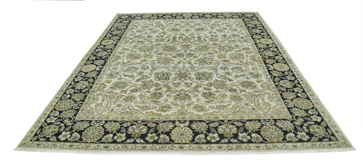 Indian Oriental Rug 7'9" x 9'4" Hand-Knotted | No. AT46815