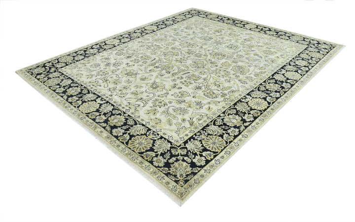 Indian Oriental Rug 7'9" x 9'4" Hand-Knotted | No. AT46815