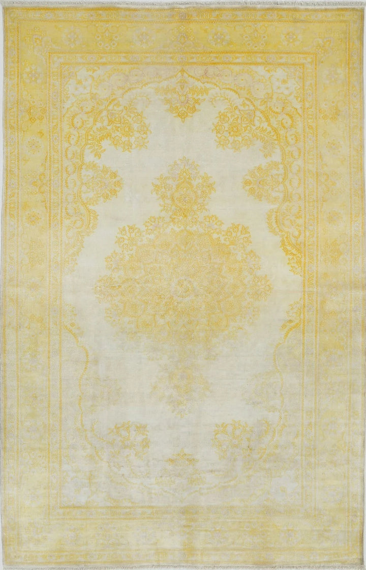 Persian Qum Rug 5' 1" x 7' 10" Hand-Knotted | No. AT48508