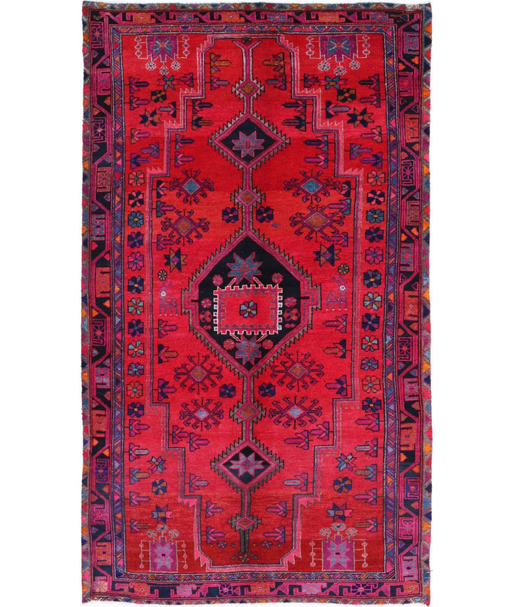 Persian Hamadan Rug 4' 10" x 8' 9" Hand-Knotted | No. AT49129
