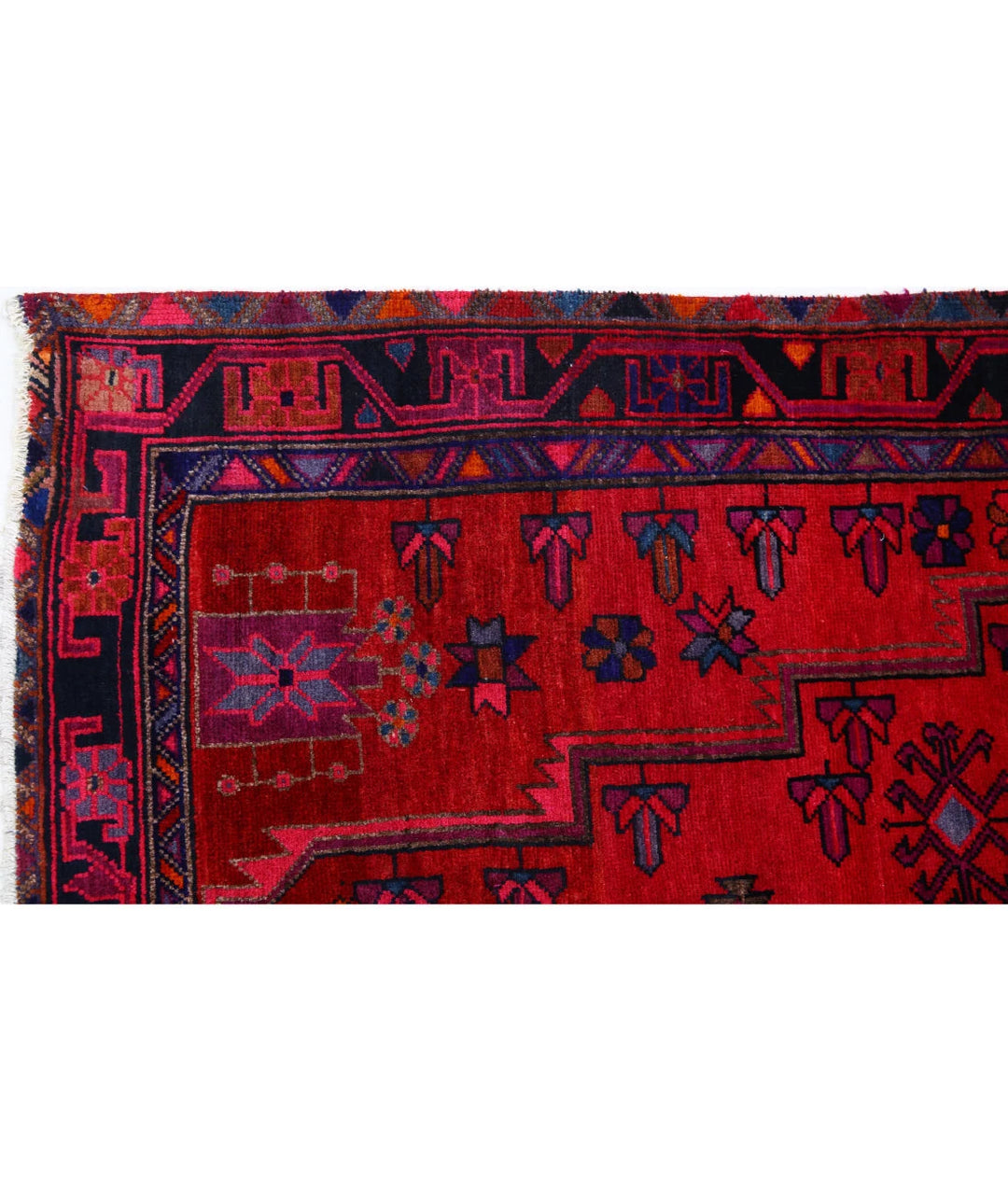 Persian Hamadan Rug 4' 10" x 8' 9" Hand-Knotted | No. AT49129