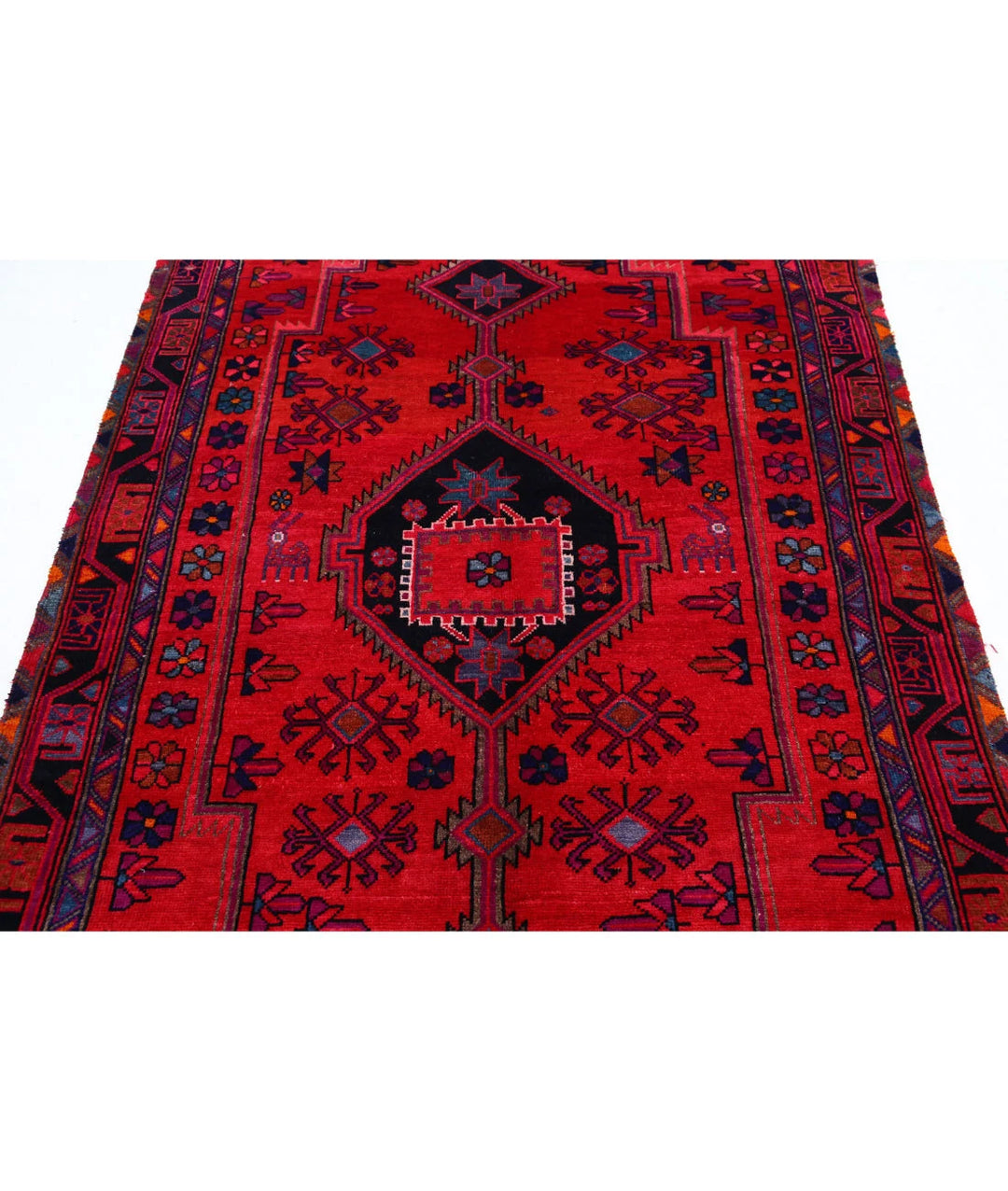 Persian Hamadan Rug 4' 10" x 8' 9" Hand-Knotted | No. AT49129