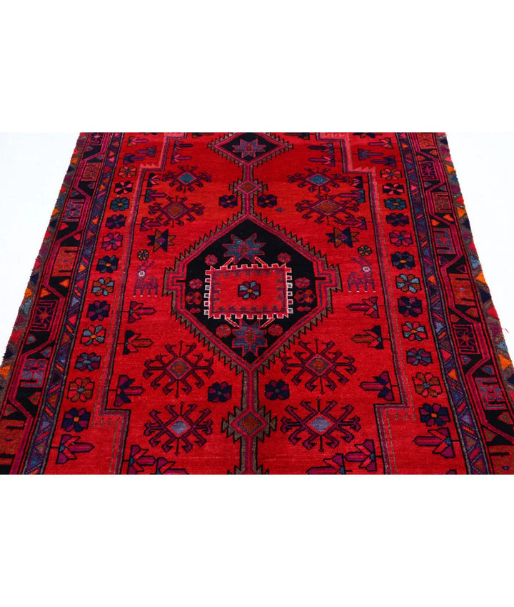 Persian Hamadan Rug 4' 10" x 8' 9" Hand-Knotted | No. AT49129