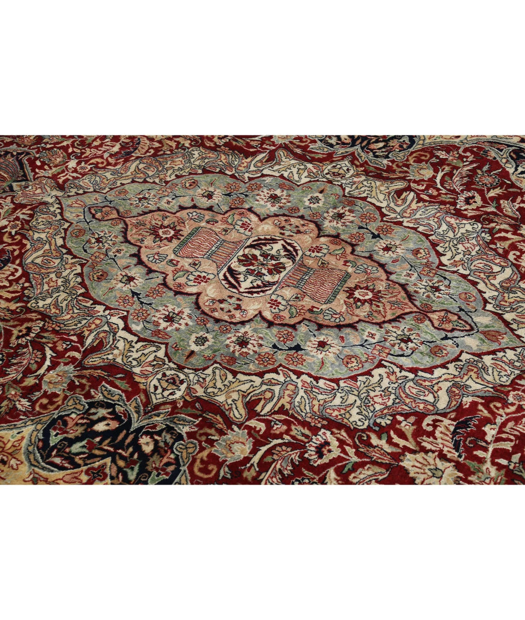 Persian Kashmar Rug 7' 9" x 11' 7" Hand-Knotted | No. AT50241