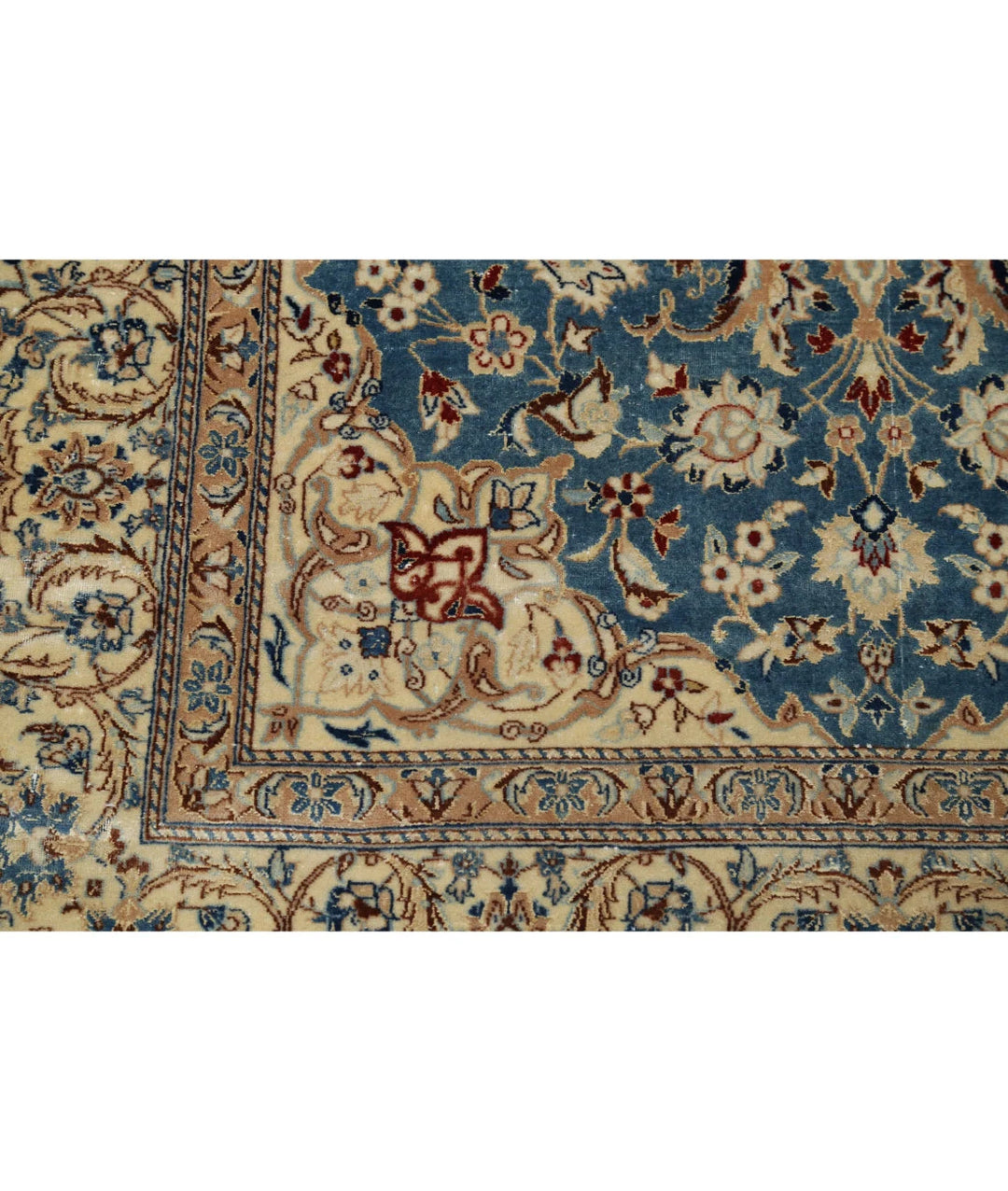 Persian Isfahan Rug 3' 5" x 5' 2" Hand-Knotted | No. AT51732