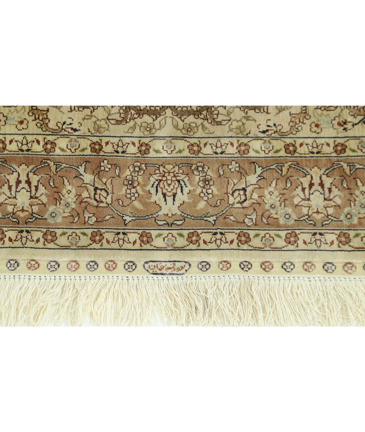 Ivory Chinese Hereke Silk Rug 2' 7" x 4' 0" Hand-Knotted | No. AT52362