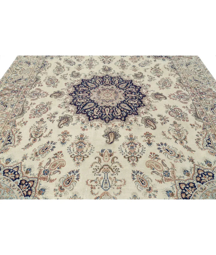 Persian Kerman Rug 9' 9" x 13' 2" Hand-Knotted | No. AT52425