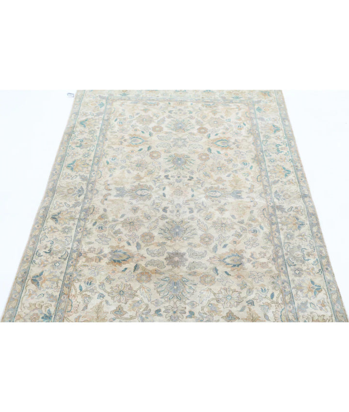 Indian Agra Rug 3' 11" x 6' 0" Hand-Knotted | No. AT52878