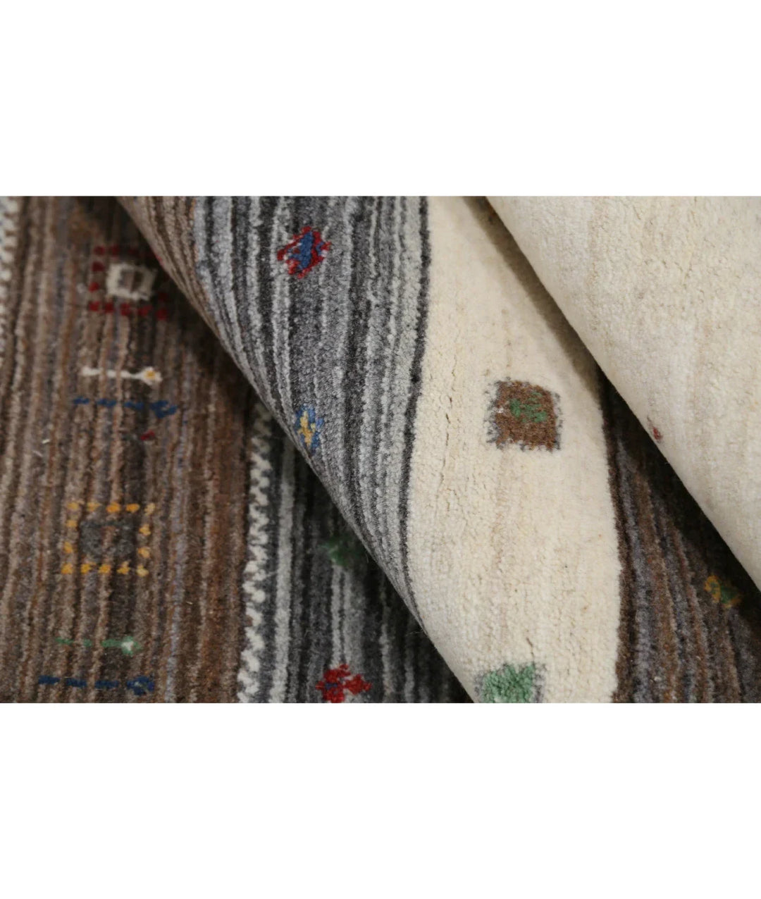 Ivory Indian Oriental Rug 5' 7" x 7' 10" Hand-Knotted | No. AT53058