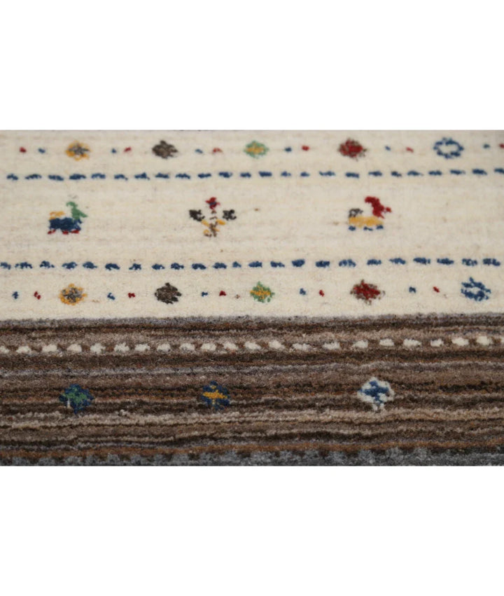Ivory Indian Oriental Rug 5' 7" x 7' 10" Hand-Knotted | No. AT53058