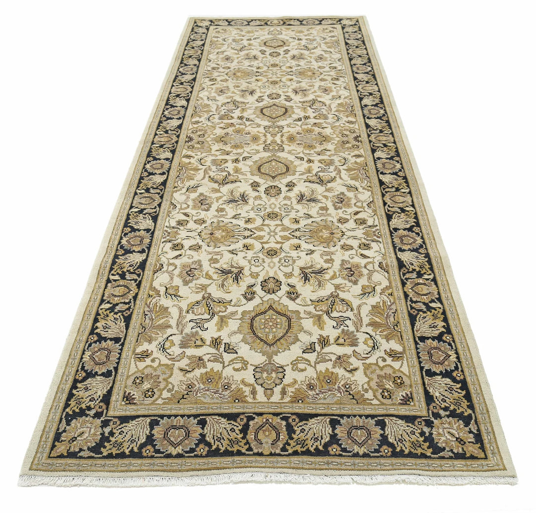 Indian Ziegler Rug 4' 0" x 11' 6" Hand-Knotted | No. AT53804