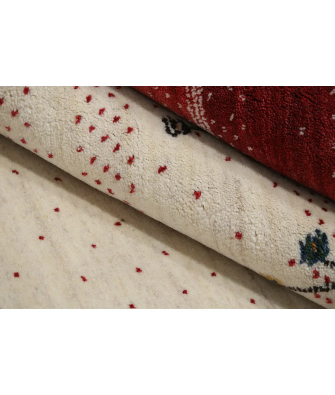Ivory Indian Lori Rug 5' 4" x 7' 8" Hand-Knotted | No. AT541813