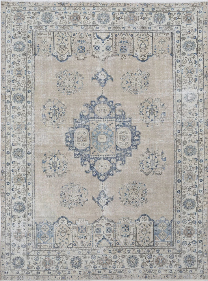 Persian Tabriz Rug 9' 8" x 13' 1" Hand-Knotted | No. AT54601