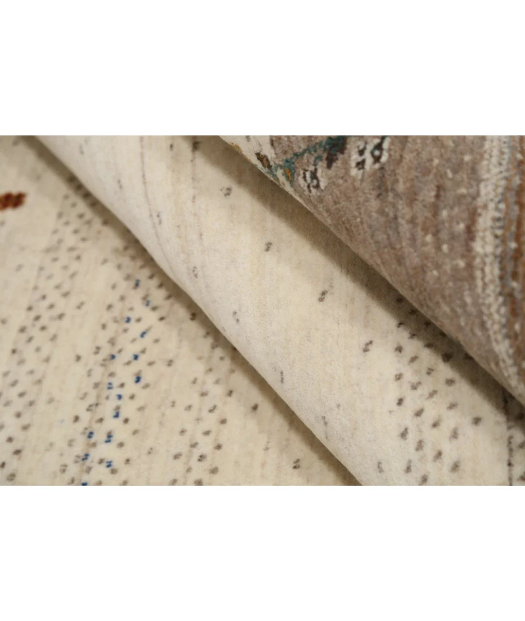 Ivory Indian Lori Rug 4' 6" x 6' 3" Hand-Knotted | No. AT548284