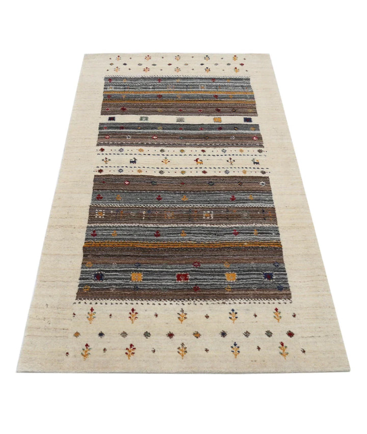 Ivory Indian Oriental Rug 3' 0" x 5' 3" Hand-Knotted | No. AT55438