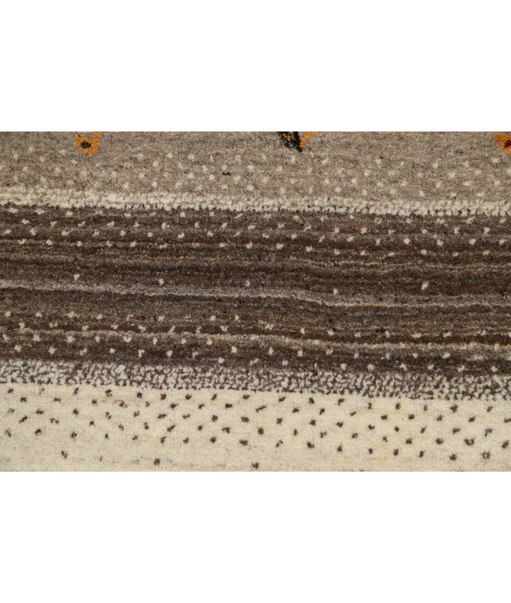 Ivory Indian Lori Rug 5' 10" x 7' 10" Hand-Knotted | No. AT55686