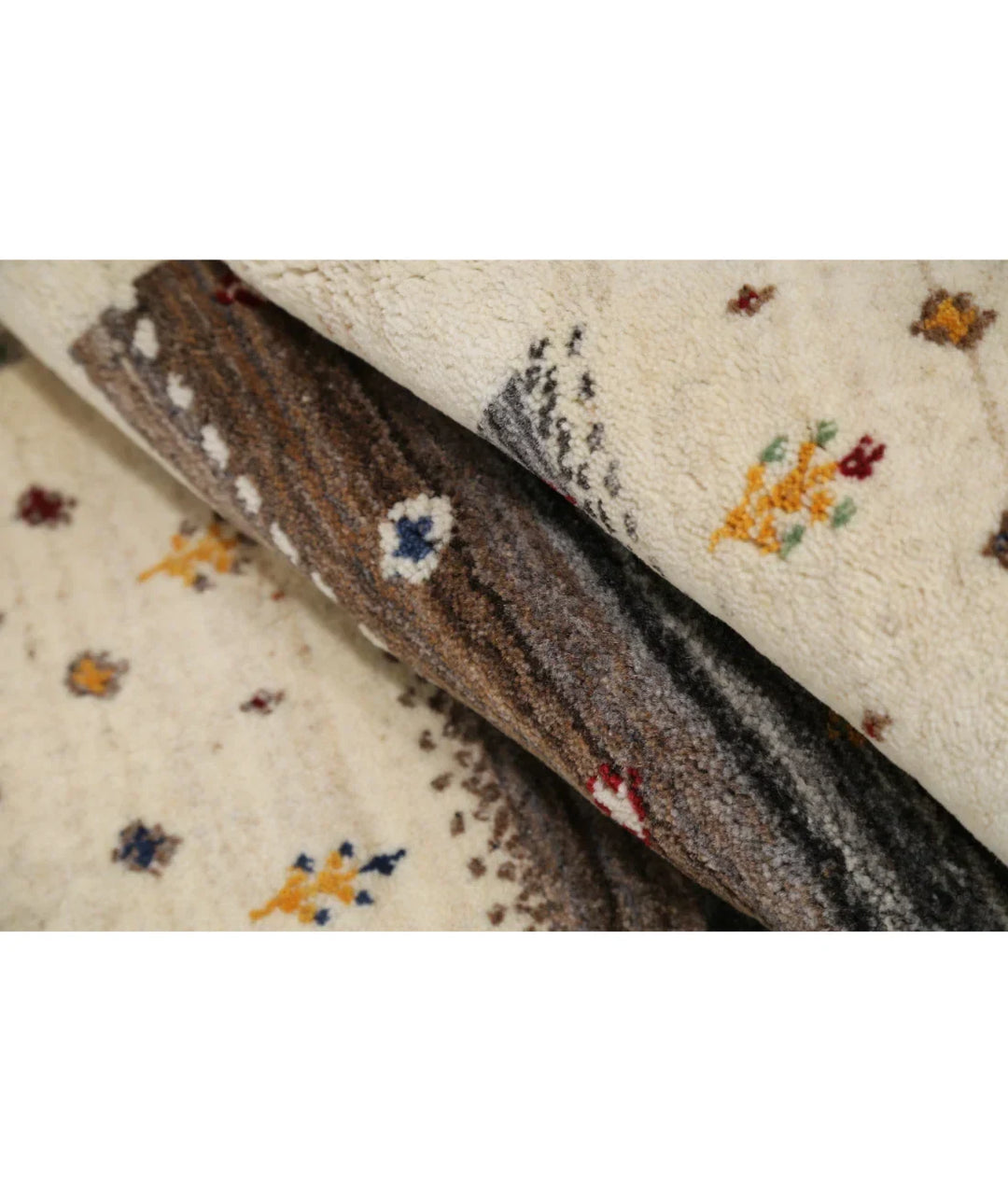Ivory Indian Oriental Rug 3' 0" x 5' 2" Hand-Knotted | No. AT55972