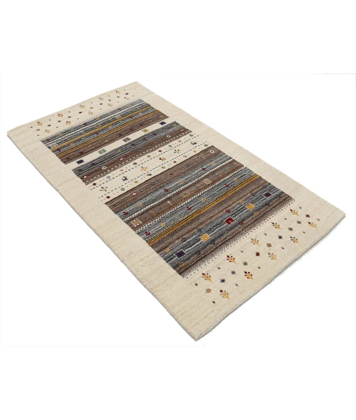 Ivory Indian Oriental Rug 3' 0" x 5' 2" Hand-Knotted | No. AT55972