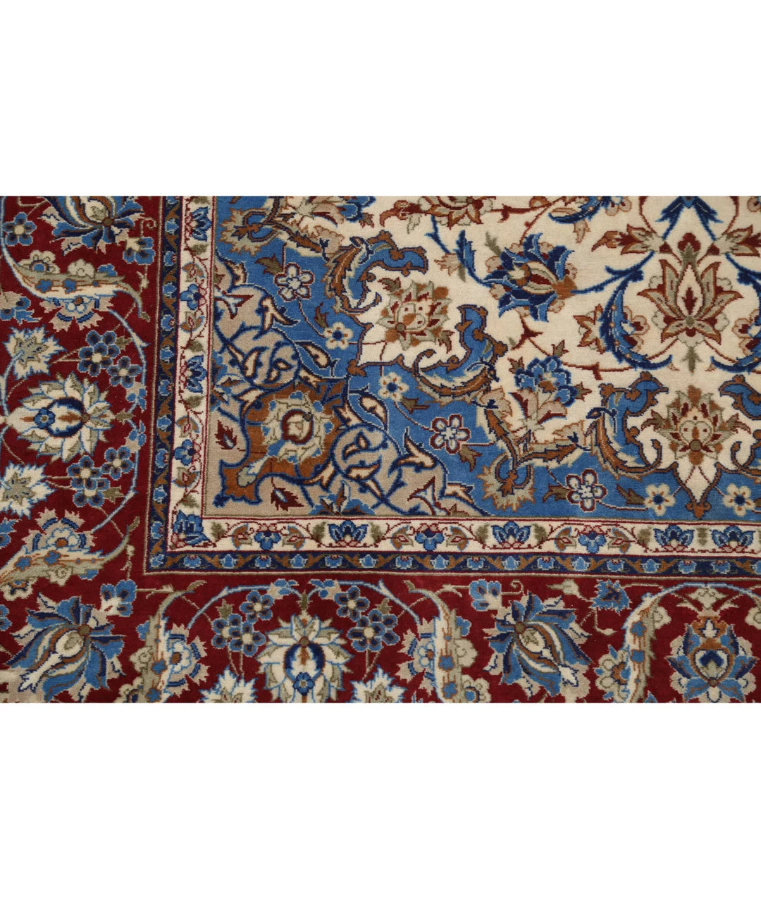 Persian Isfahan Rug 3' 7" x 5' 5" Hand-Knotted | No. AT56533