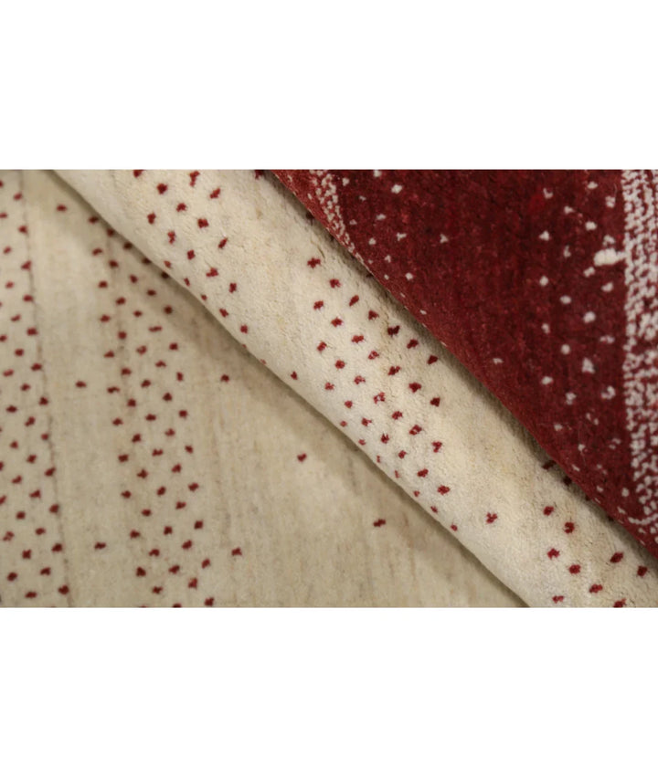 Ivory Indian Oriental Rug 5' 4" x 7' 6" Hand-Knotted | No. AT57035