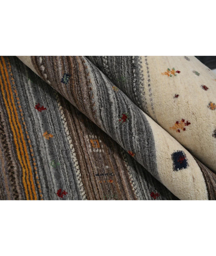 Ivory Indian Lori Rug 5' 7" x 7' 10" Hand-Knotted | No. AT57057