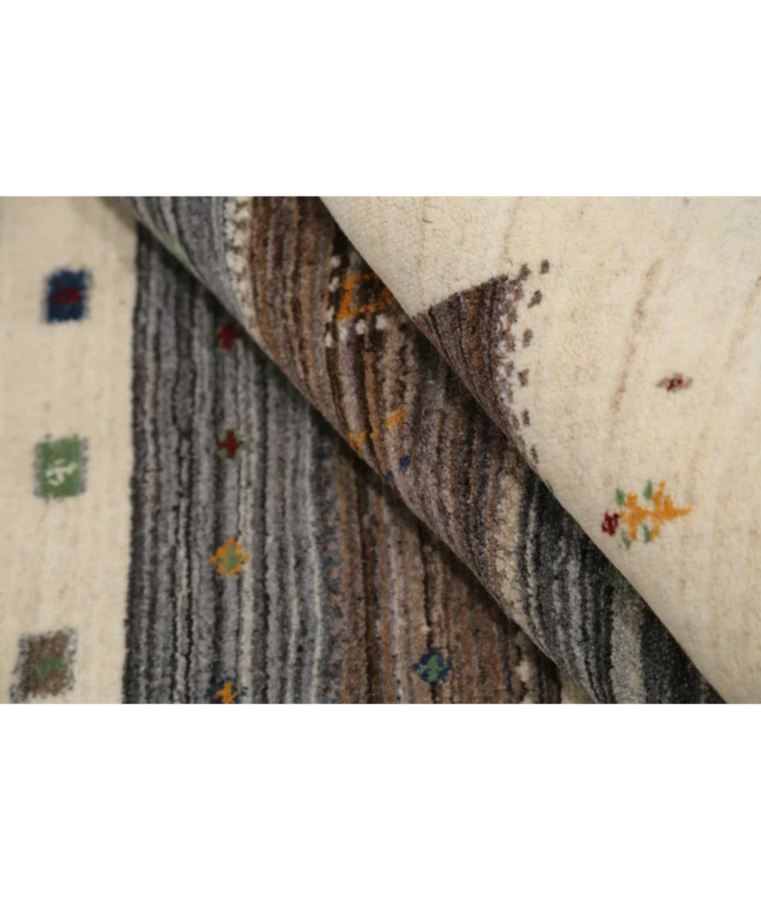 Ivory Indian Lori Rug 5' 8" x 7' 10" Hand-Knotted | No. AT580680