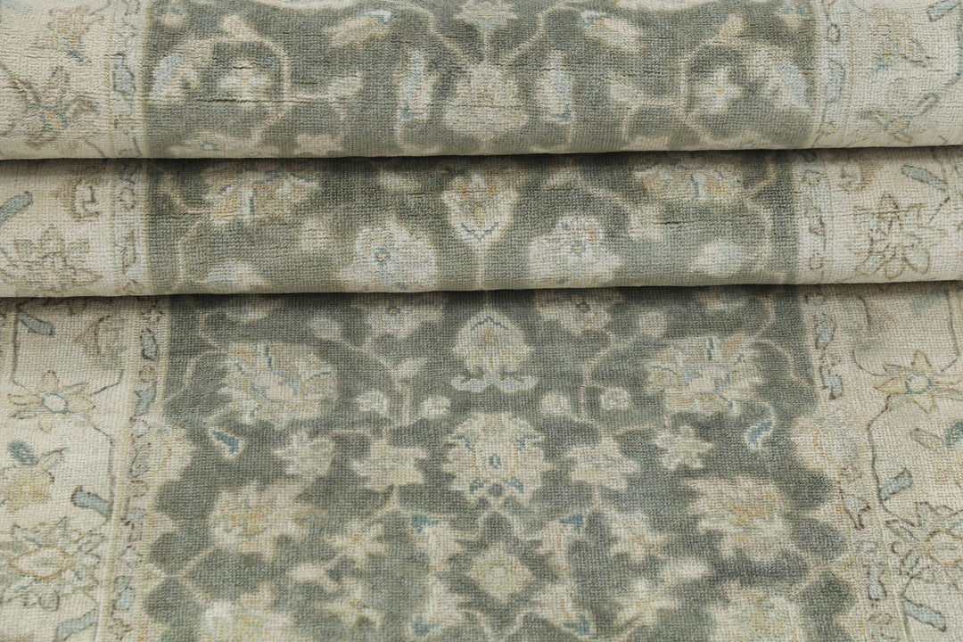 Grey Ivory Indian Ziegler Rug 2'7" x 9'11" Hand-Knotted | No. AT58193