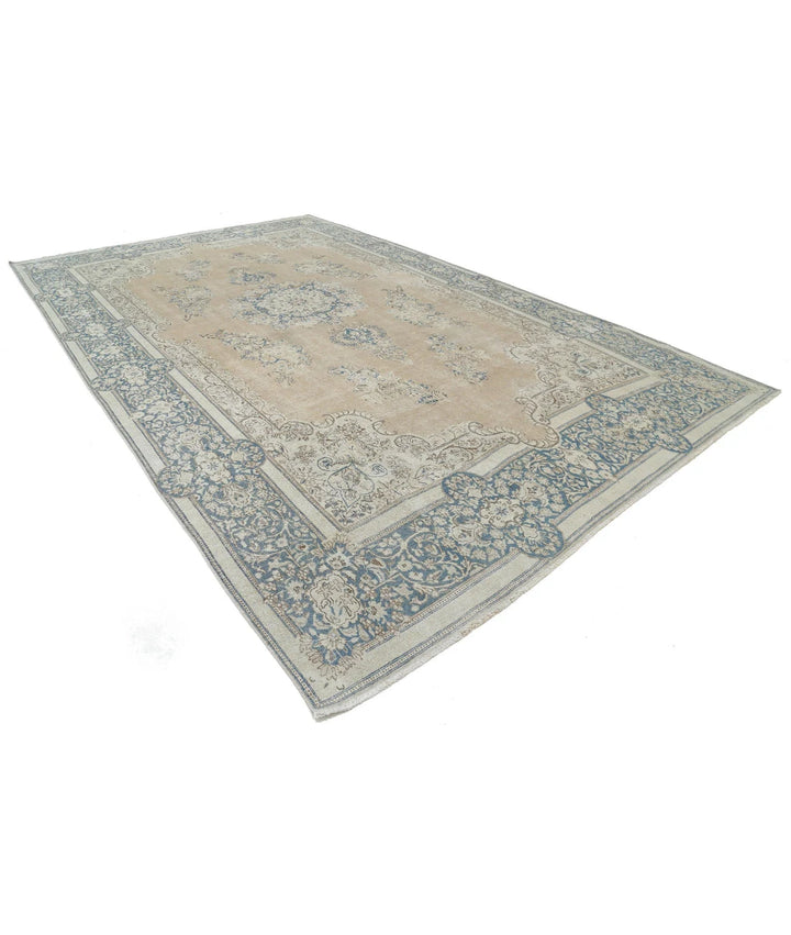Persian Kerman Rug 9' 10" x 16' 2" Hand-Knotted | No. AT58657