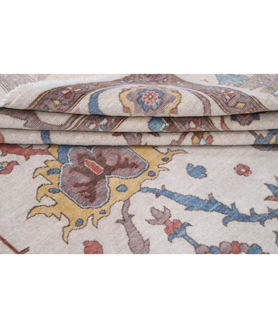 Ivory Pakistani Oriental Rug 7' 10" x 9' 11" Hand-Knotted | No. AT59364