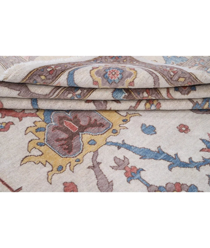 Ivory Pakistani Oriental Rug 7' 10" x 9' 11" Hand-Knotted | No. AT59364