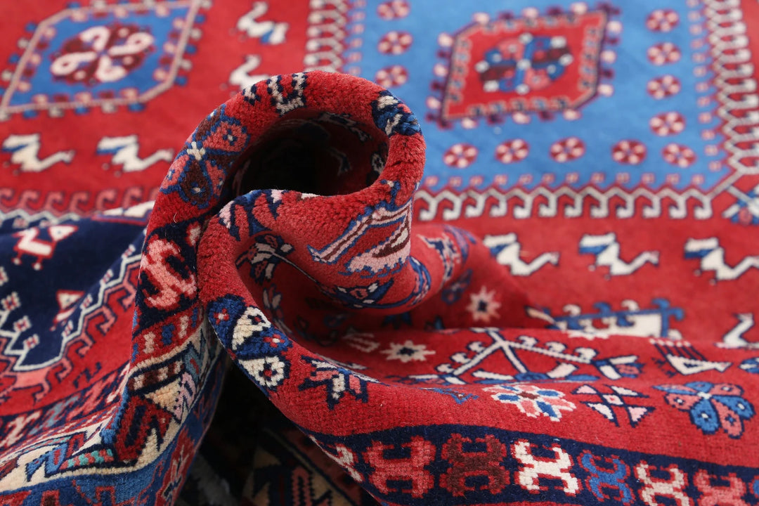 Persian Shiraz Rug 8' 3" x 12' 1" Hand-Knotted | No. AT61393