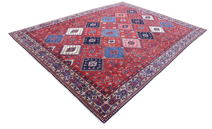 Persian Shiraz Rug 8' 3" x 12' 1" Hand-Knotted | No. AT61393