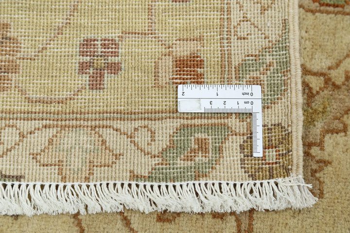 Indian Oriental Rug 7'11" x 10'0" Hand-Knotted | No. AT61460