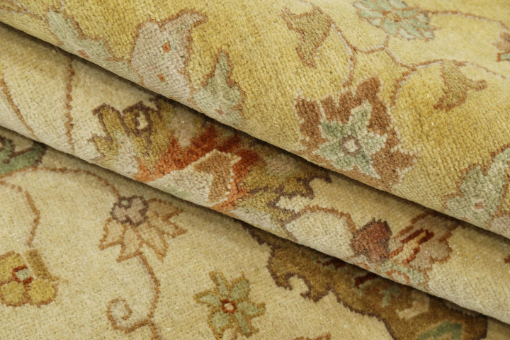 Indian Oriental Rug 7'11" x 10'0" Hand-Knotted | No. AT61460