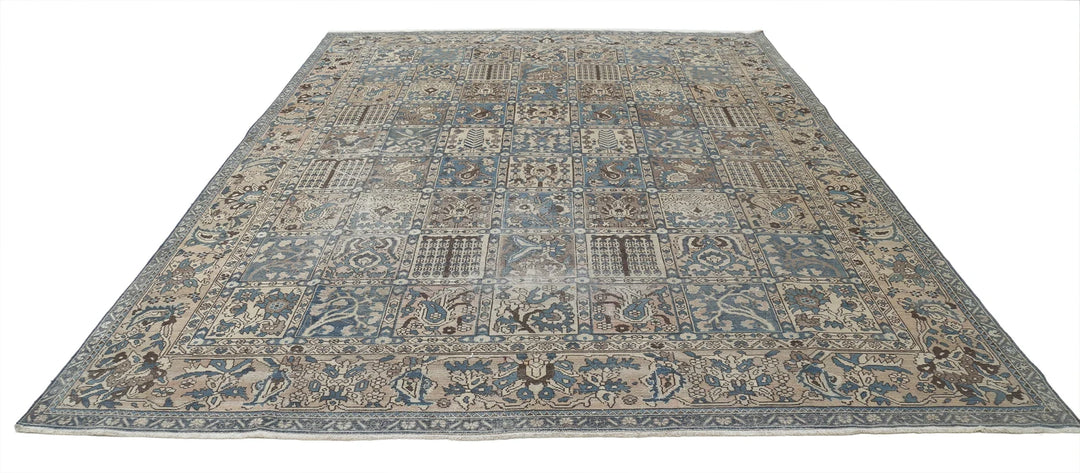 Persian Bakhtiari Vintage Rug 9' 7" x 12' 2" Hand-Knotted | No. AT61729