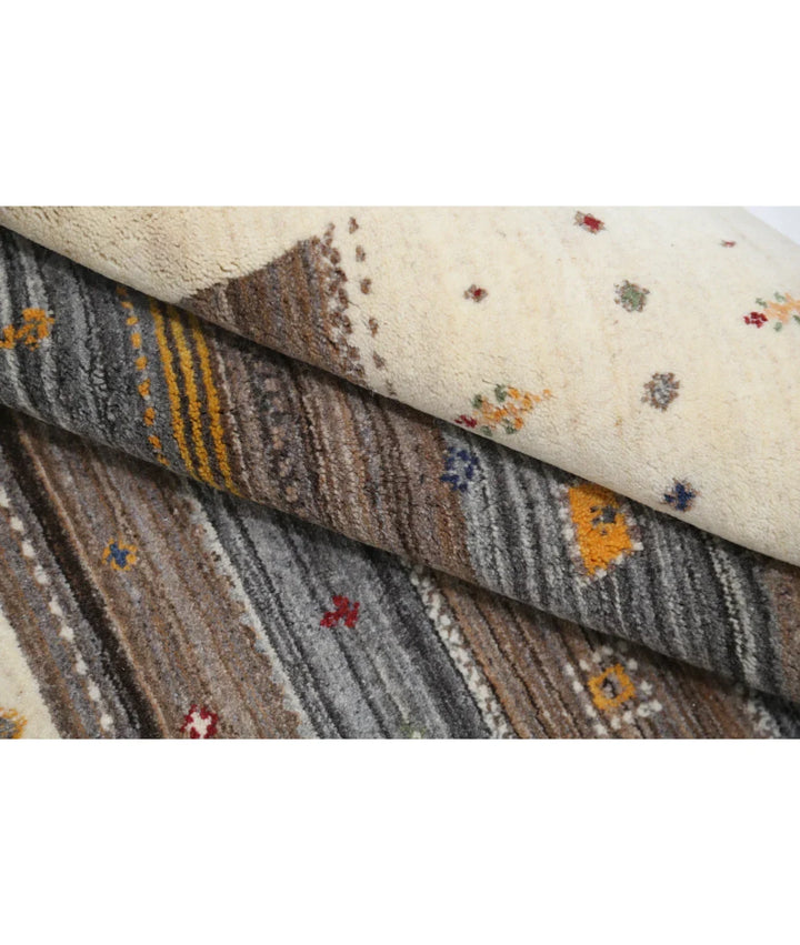 Ivory Indian Oriental Rug 5' 7" x 7' 10" Hand-Knotted | No. AT62800