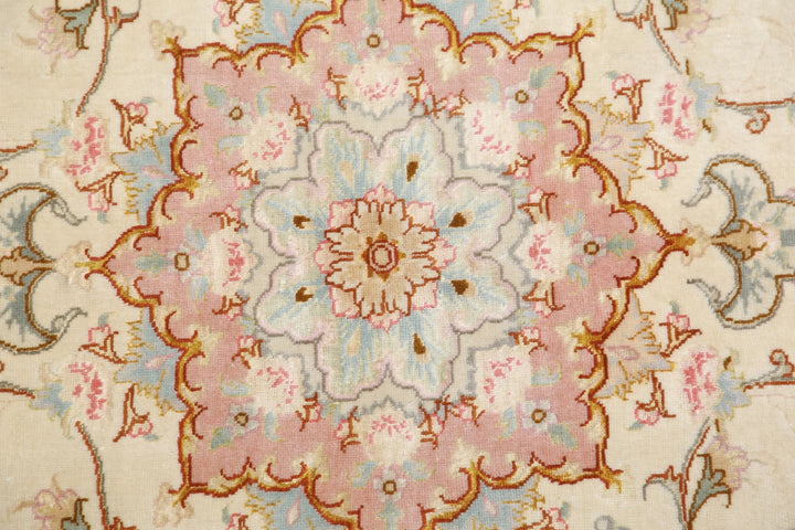 Persian Tabriz Fine Rug 3' 3" x 5' 0" Hand-Knotted | No. AT63955