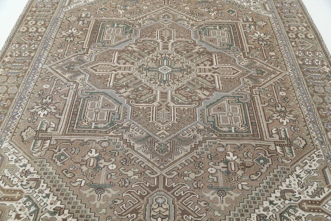 Ivory Persian Heriz Rug 7'11" x 10'8" Hand-Knotted | No. AT64019
